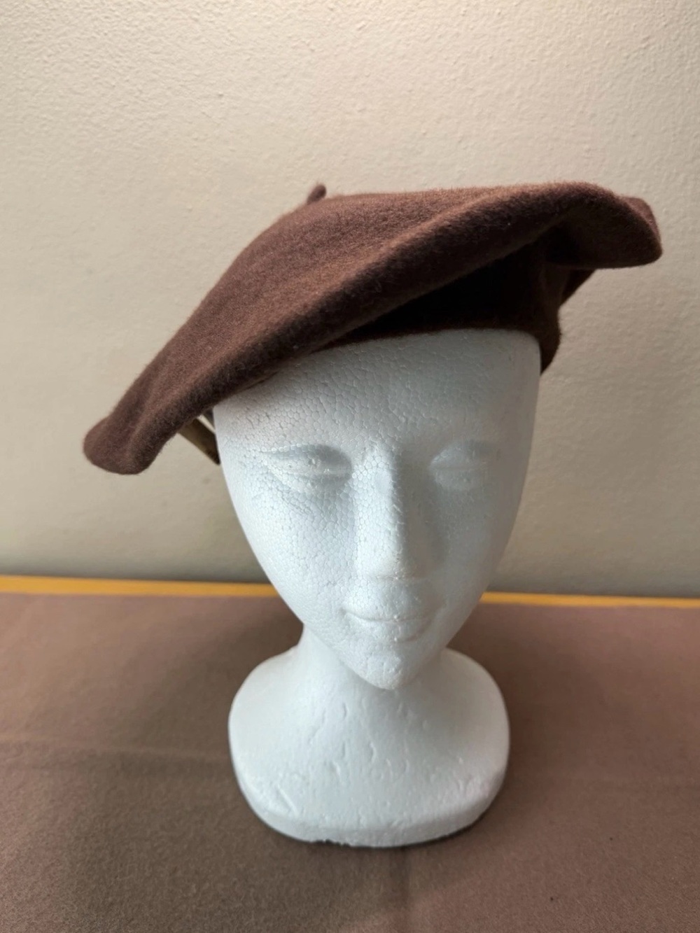 Vintage Banana Republic 100% Wool Beret Brown NWT UK Made